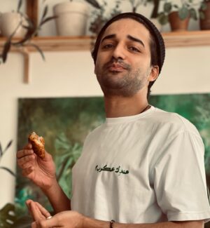 Baraa Alem Instagram - العكوب : نبتة بريّة شوكيّة تُطهى مع اللبن واللحم والأرز، تنتشر زراعتها في فلسطين ودول الشام وقد أصبحت رمز لحريّة الفلسطينيين. 

Akkoub : is a wild herb from Levantine valued by Palestinians for its culinary, medicinal and cultural significance.

@andek_akkoub 

Thanks to this Amazing soul .. Janin
@janineoha 

📷 by @shaker3s 🤍