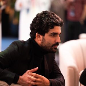 Baraa Alem Instagram - My default is BLACK 🖤