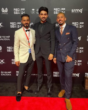 Baraa Alem Instagram - من قلب مدينتي جِدّة بدأ مهرجان البحر الأحمر السينمائي الدولي @redseafilm بليلة سريالية مليانة أحلام ماضي وآمال مستقبل، انا موجود كل يوم في المهرجان عشان انا أحب الأفلاااااااااام ♥️أشوفكم هناك 🙌🏼