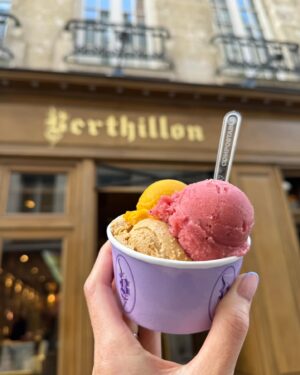 Barbara Akemi Katsuki Instagram - My weekend date😋🍨 now a little someone eats my ice cream🫠 #2024 #2022