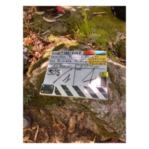 Barbara Cabrita Instagram - Fin de 14 semaines de tournage, ce fut si intense, si dense, si surprenant, si bouleversant, si épique et si Merveilleux …
L’impression d’avoir vécu 14 vies en 14 semaines …
Je ne vous dirai jamais assez merci pour vos regards, vos complicités, vos encouragements, vos sourires, votre bienveillance, votre courage, votre audace, votre témérité, votre amour, votre douceur, votre force….
Je suis heureuse d’avoir fait partie de cette sublime équipe, d’avoir vécu ces 3 mois et demi à vos côtés, et d’en sortir totalement transformée. 
Merci du fond du cœur 💜🫰🏽

@terencefilms @jcdelpias @dominique_de_wever @tf1 #riviereperdue #jesuismoulue😂