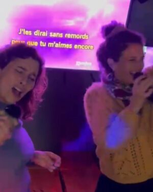 Barbara Cabrita Instagram - Merci d’avoir rendu cette journée douce, colorée, joyeuse… ici, où à Paris, la chance d’être entourée de vous, de si beaux amis, me remplie de bonheur et d’amour 💜🎂 🎤 💃🏻 🎁🥳🌸
Vous avez enchanté mes journées et les avez rendues apaisantes, réconfortantes, élevantes…
Grâce à vous je sais que la suite sera belle…
Merci pour votre force, votre soutien, votre si grande bienveillance, votre amitié si profonde et votre joie à toute épreuve. De la pensée la plus furtive aux plus grandes surprises je vous suis infiniment reconnaissante pour votre présence 💜💜💜
Je vous 💜 … 
@aymeric_lanes 🙏
@elodiefrenck @cecilerebboah @emiliedelaunay66 @ma__nonb @joyestheroff @julyhygreck @chloe_maguero @lea_regan_weber @frederick_vin @etiennedargent @johannbondu @murmurette888 @sandnsalty @mariepetiot @beatricedelaboulaye  et tous ceux qui n’ont pas insta et c’est très bien comme ça 🥳!