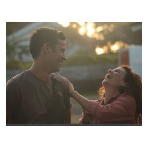 Barbara Cabrita Instagram - Si ça c’est pas de l’amour et de la bienveillance avec @sviki974 sur le tournage de @opjlaserie …
✨💜🌸 🇷🇪 
📸 @skz_pictures