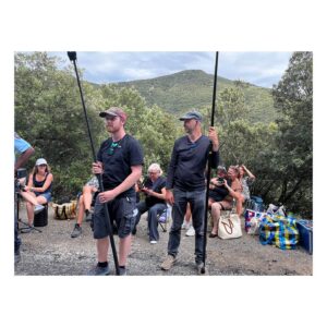 Barbara Cabrita Instagram - Fin de 14 semaines de tournage, ce fut si intense, si dense, si surprenant, si bouleversant, si épique et si Merveilleux …
L’impression d’avoir vécu 14 vies en 14 semaines …
Je ne vous dirai jamais assez merci pour vos regards, vos complicités, vos encouragements, vos sourires, votre bienveillance, votre courage, votre audace, votre témérité, votre amour, votre douceur, votre force….
Je suis heureuse d’avoir fait partie de cette sublime équipe, d’avoir vécu ces 3 mois et demi à vos côtés, et d’en sortir totalement transformée. 
Merci du fond du cœur 💜🫰🏽

@terencefilms @jcdelpias @dominique_de_wever @tf1 #riviereperdue #jesuismoulue😂