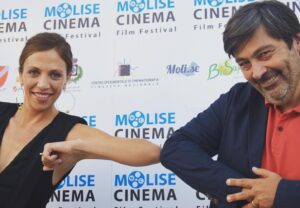 Barbara Chichiarelli Instagram - Qualche giorno fa al Molise Cinema -
Grazie a @federicopommier per avermi invitata e a @cristian.mcff per avermi cercata! 
Grazie a @morriscav e @luisa_1016 per avermi accolta e grazie a Fabio Ferzetti per l’interessante chiacchierata dopo la proiezione di #favolaccefilm !
Ci rivedremo sicuramente...
❤️❤️❤️
@molisecinema @fabiodinnocenzo