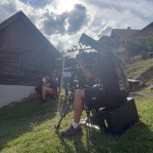 Barbara Pravi Instagram - ❤️‍🔥LA PIEVA (chez moi)❤️‍🔥 ((le clip)) sort ce jeudi ! 
commente si tu veux recevoir une exclu ❤️‍🔥