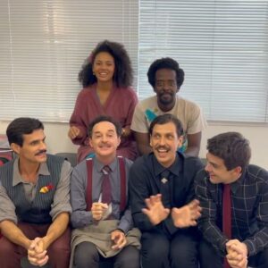Bárbara Sut Instagram - Hoje faz um ano que Amor Perfeito estreou na TV Globo. Um ano desse início, desse nascimento que segue germinando em outros países e plataformas. Que segue germinando nas relações bonitas de amizade que ela me proporcionou. Que segue germinando na forma como eu sou reconhecida e me reconheço enquanto artista. Amor Perfeito não cabe em 10 imagens. Mas deixo aqui lembranças e recortes desse processo tão importante pra mim. Momentos feliz de a
Amor Pelo-nosso-feito.

#amorperfeito #tvglobo #novela #noveladas18h #estreia #globo #bastidores #redeglobo #energialinda #globoplay #Sônia #Aguasdesãojacinto