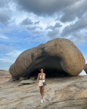 Bárbara Sut Instagram - LAJEDO DE PAI MATEUS | Cabaceiras, PB
.
(Contei mais detalhes sobre o passeio nos stories! Vai ficar salvo no destaque da viagem!)
.
#cabaceiras #cariri #lajedodepaimateus #natureza #caatinga #nature #biomabradileiro #brasil #nordeste #nordestebrasileiro #sertaodocariri #beleza #energialinda #paraiba #pb #roliudenordestina #fazendapaimateus #trip #viajera