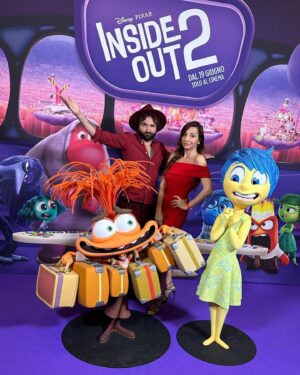 Barbascura X Instagram - @disneyit mi ha invitato alla premiere di Inside Out 2.
Dato che in questi giorni stava a Roma quella imbecille di @_federica_cacciola che mi ostino a coinvolgere nella mia vita, le ho detto “accompagnami così se ti vedo piangere durante il film ti piglio per il culo e mi allieto la serata”. Cosa che puntualmente è successa.
Ho scoperto da lì a breve che era previsto un dress code.  Vi allego la conversazione che ne è derivata. Ps: qualcuno effettivamente è venuto in pantalone marrone, camicia bianca e cravatta, ma pareva Spongebob. Ho vinto.
Ps: #insideout2 spacca.