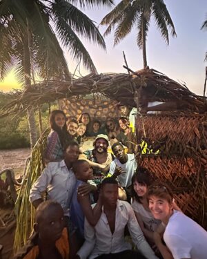 Barbascura X Instagram - Cartoline dal Mozambico.
Ho provato anche la specialità locale: piatto di malarone a secco.
Ve lo consiglio.
Feat. @ecoway_travel