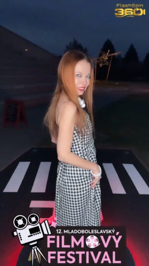 Barbora Fišerová Instagram - 12.ročník Mladoboleslavskéjo Filmového festivalu … .. děkuji, bylo to krásné ….❤️🎬