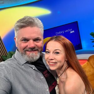 Barbora Fišerová Instagram - Dobrý večer @tva11oficialni @fiserovabara @josefmelen