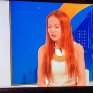 Barbora Fišerová Instagram - Děkuju za milý rozhovor pro pořad Svět A11 s moderátorkou Terezkou Stýblovou🎬🙏
#tva11#sveta11#barafiserova#terezastyblova