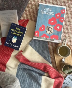 Barbora Seidlová Instagram - Po dlouhé době hodně prodloužený pracovní víkend v Praze…. s hodně zážitky, hodně setkáními nad plány a sny, šitím a obdivováním novinek @eiri_prague … hodně prací, hodně deště (ten jsem si, díky hodně hodným kamarádům, kteří nám půjčili byt i s pláštěnkami, nakonec taky užila). Po dlouhé době jsem to město viděla jinýma očima… A přijde mi opravdu krásné! Děkuju @magdalena.vokacova  že jsi mi je svou láskou k tomuhle místu otevřela! Po dlouhé době to byl opravdu hodně krásný zážitek!