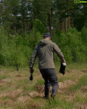 Bård Tufte Johansen Instagram - For ett år siden fikk jeg en melding: «Hei det er fra dokumentar avdelingen i Nrk. Kan vi sende deg rundt i Norge for å finne ut om det ER naturkrise». Siden jeg selv har lurt på hvordan det går, var jeg lett å be. På kryss og tvers har jeg reist. Jeg har møtt hubro og fjellrev, snakket med eksperter, bekymra folk, sinte folk og andre som mener at dette går heeelt fint. Fire episoder slippes i morgen. Håper dere vil se på! 
Kan avsløre at «Oppsynsmannen» vurderer å kjøpe ropert. Foto:Nrk