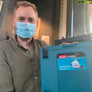 Bård Tufte Johansen Instagram - Grattis med 40 @toresagen.  Aldri sett noen bli så glad for en gave!