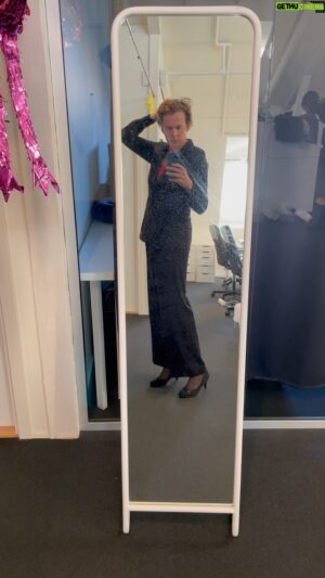 Bård Ylvisåker Instagram - Some days NOTHING fits!🤮