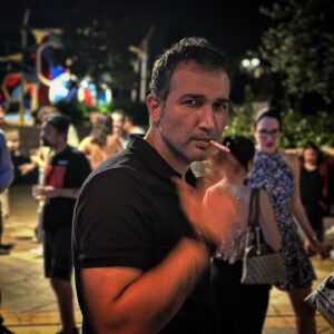 Barış Atay Instagram - Flu da olur… Fuck it all 🤘🏻
