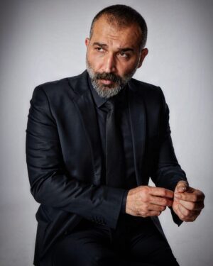 Barış Atay Instagram - Bir daha ne zaman giyerim bilinmez 😊
📷 @acarserdar @altancancan