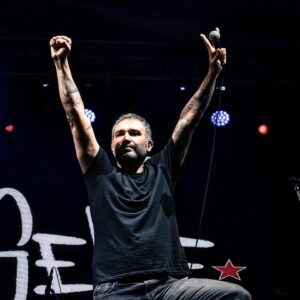 Barış Atay Instagram - ✊🏻✌🏻🤘🏻🎤 @vicefest
📷 @yzsphotography