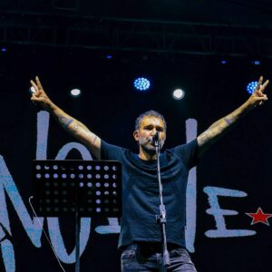 Barış Atay Instagram - ✊🏻✌🏻🤘🏻🎤 @vicefest
📷 @yzsphotography