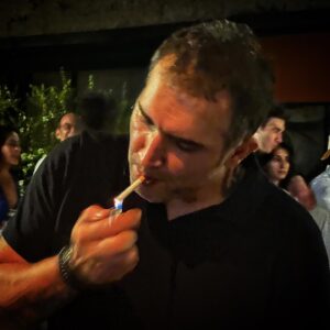 Barış Atay Instagram - Flu da olur… Fuck it all 🤘🏻