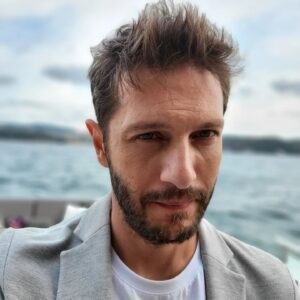Barış Aytaç Instagram - Gerçekten mi? 🤔
Hmm.