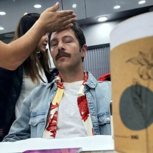 Barış Aytaç Instagram - Küçük bir set günlüğü 
1 kayıt. 2 oyunculuğun % si. 3 iyi saatte olsunlar. 4 necefli maşrapa.