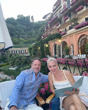 Barret Swatek Instagram - Paris to Portofino 🇫🇷🇮🇹 Familia, friends and the pooch 🐶