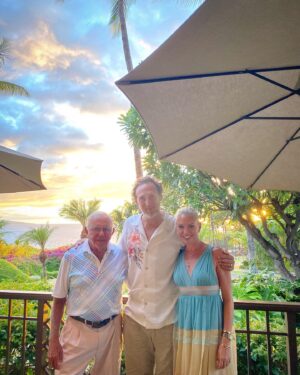 Barret Swatek Instagram - Six weeks on Maui. To all the friends & family who came & to the new friends we made, Mahalo & Aloha nui loa. See you again very soon 🥰🌺🌈