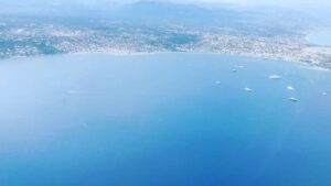 Barry Jenkins Instagram - The approach into #cannes2017 is just an absolutely gorgeous bit of gliding over pristine water. Leaves you breathless that we head indoors, into the dark and find beauty of the same caliber. Soundtrack provided by @candlestickem 🙌🏿