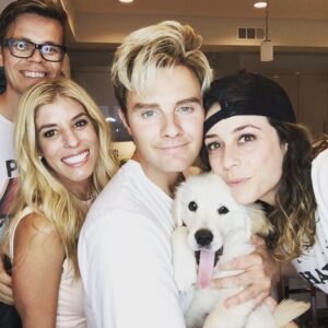 Bart Baker Instagram - BENTLEY'S FACE MAKES THIS PIC 😜😜😜 @itsbentleybaker 👏