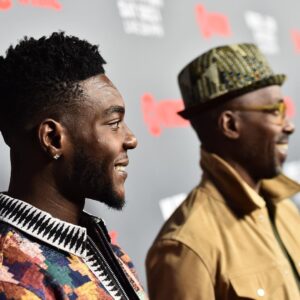 Barton Fitzpatrick Instagram - Fight Night 🥊 @bronzebomber vs. @gypsyking101 
Compliments of @showtime

#redcarpet #greattheavyweightfighters