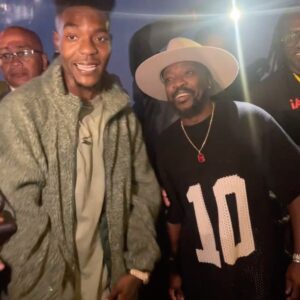 Barton Fitzpatrick Instagram - I CANT MAKE THIS UP❗️

Coming from where we from…

ON 79th St…79th & RACINE to be EXACT #auburngresham 

Last night I opened up for the LIVING LEGENG himself 🙏🏾 @anthonyhamiltonofficial #randb #soul #neosoul #anthonyhamilton #festival 

Big bro showed so much respect. He touched my son’s head & gave his love to my fiancé. Don’t be surprised to see us on tour together. 🔌 @kennydoss_ so proud of you & thank you for making this possible.

🎶 “Come on home to me, Charlene”