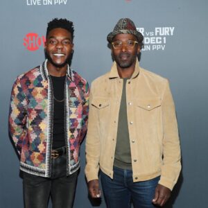 Barton Fitzpatrick Instagram - Fight Night 🥊 @bronzebomber vs. @gypsyking101 
Compliments of @showtime

#redcarpet #greattheavyweightfighters