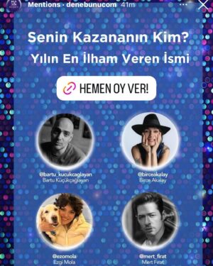 Bartu Küçükçağlayan Instagram - karımın anneler gününü kutlicaktım burdan,  bu ayki en güzel fotoğrafımızda @sarpapak  karede bi şekilde  onu kessem mi filan derken aklım çok karıştı, karımın anneler gününü mevsim mi kutlamalı ben anneminkini mi kutlamalıyım. @bengiapak  ve sarpın annesi aynı gün doğmuştu filan bunları hatırlarken konsere gidiyorum. sarp apak’ın annesinin geçmiş doğum gününü kutlasam?