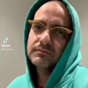 Bartu Küçükçağlayan Instagram - tiktok 101