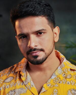 Basant Bhatt Instagram - Close up means a hundred emotions 😶‍🌫️
Clicked by - @conquerphotographystudio