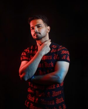 Basant Bhatt Instagram - Just a reminder - Be kind 🙏🏻
Clicked by @conquerphotographystudio