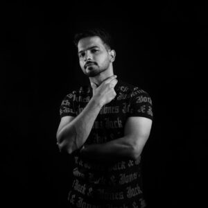 Basant Bhatt Instagram - Just a reminder - Be kind 🙏🏻
Clicked by @conquerphotographystudio