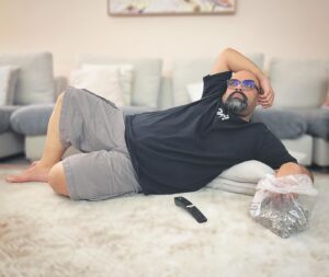 Bashar Al-Jazzaf Instagram - الى كل من يتمنى سقوطي .. ترا منسدح و مالي خلق .. 🥱
