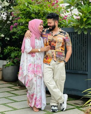 Basheer Bashi Instagram - “Happy 6th anniversary to my amazing husband But i love to call you Beibyyyyyy💋💋❤️ These six years have been filled with love, laughter, and countless unforgettable memories. Here’s to many more years of adventures and growing old together. I love you more than words can express.” You are My Dearest Darling 🥰💋❤️