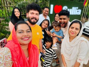 Basheer Bashi Instagram - ❤️✨“Creating cherished memories, one family trip at a time.”✨❤️ #familytrip #mangalore #onthewaytocoorg #madikeri