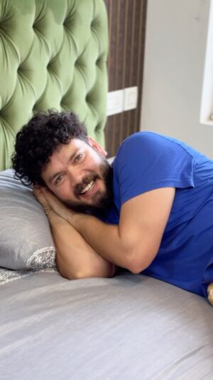 Basheer Bashi Instagram - Botched Transition 😂🤣

#comedy #transition #funny #basheerbashi #mashurabasheer
