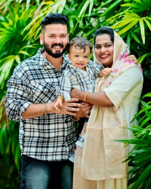 Basheer Bashi Instagram - Happy Birthday, My Dear SonuUu! 💋🧚🏻‍♀️❤️🥳 Your presence in my life has been an endless source of joy and love.🥰 Thank you for being my partner in love and in life. Here’s to celebrating you today and every day. Wishing you many more years of happiness, success, and cherished moments together. Love you always! 🥰 Mwaaaahhh 💋🧚🏻‍♀️❤️