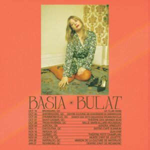 Basia Bulat Instagram - Je suis très heureuse d’annoncer ma toute première tournée québécoise qui aura lieu cet automne ! J’habite ici depuis plus d’une décennie maintenant et j’ai très hâte de parcourir la province, venir à votre rencontre et vous présenter mon spectacle. Au travers des années, j'ai écrit des chansons en amour, face au chagrin, en plein deuil et lorsque j’ai donné la vie. J'ai voulu créer un spectacle qui célèbre chacune de ces époques comme un jardin qui traverse les saisons. Nous jouerons plusieurs pièces parmi tous mes albums. Elles seront revisitées, transformées, incluant de nouveaux arrangements provenant de mes deux derniers disques, que j’attendais depuis des années de présenter sur scène avec mon groupe ! Billets en bio 💕💕