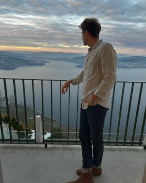 Bastian Baker Instagram - It’s almost time to look back at all the wonderful things that happened to us this year!! But for now it’s Time to relax in style @omega ❤️ #ad