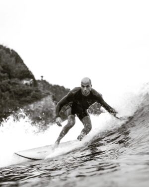 Bastien Grimal Instagram - ENFIN les premières images de surf à Bali😅🏄🏼‍♂️🥰 par @leamzn