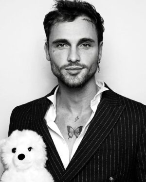 Bastien Grimal Instagram - Acolyte @felixradu ❤️

🕴️ @parientyparis 
🧸 @lapelucherie 
🎉 @e_idols_agency