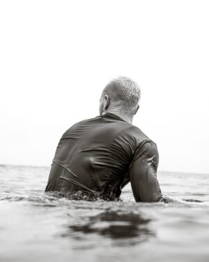 Bastien Grimal Instagram - ENFIN les premières images de surf à Bali😅🏄🏼‍♂️🥰 par @leamzn